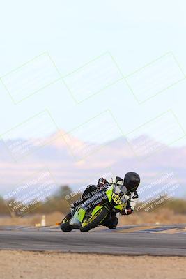 media/Feb-08-2025-CVMA (Sat) [[fcc6d2831a]]/Race 9-Amateur Supersport Middleweight/